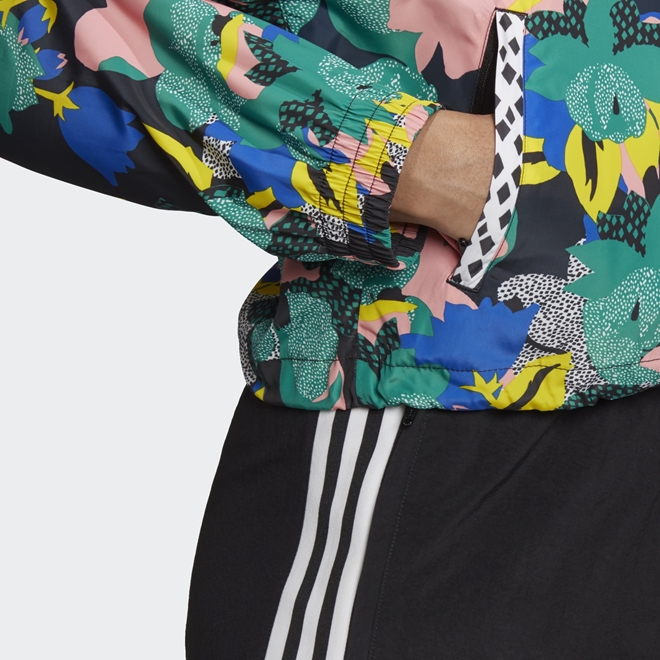 Corta vento shop floral adidas