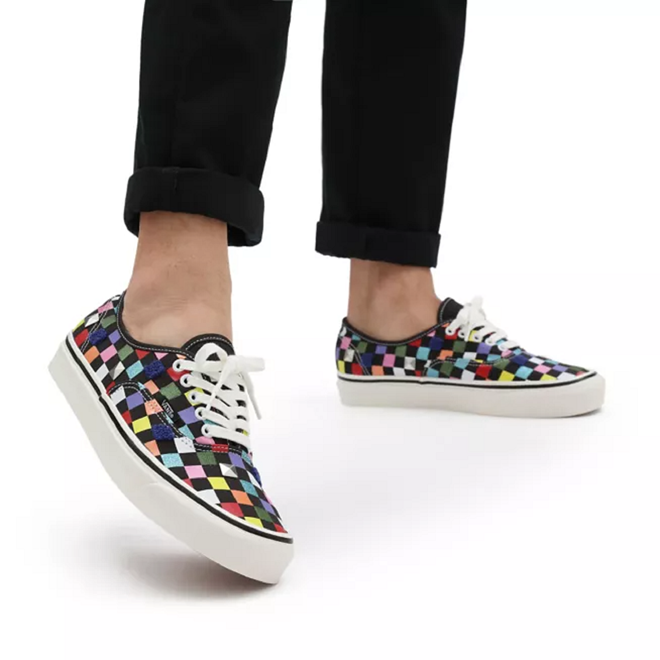 vans anaheim authentic 44