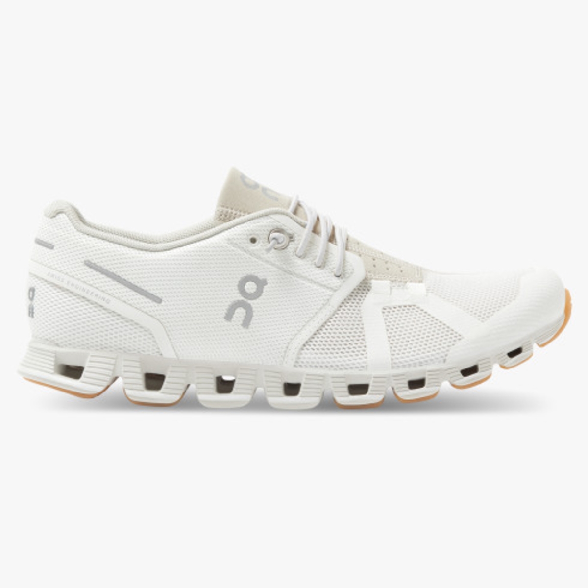 Nike store cloud sneakers